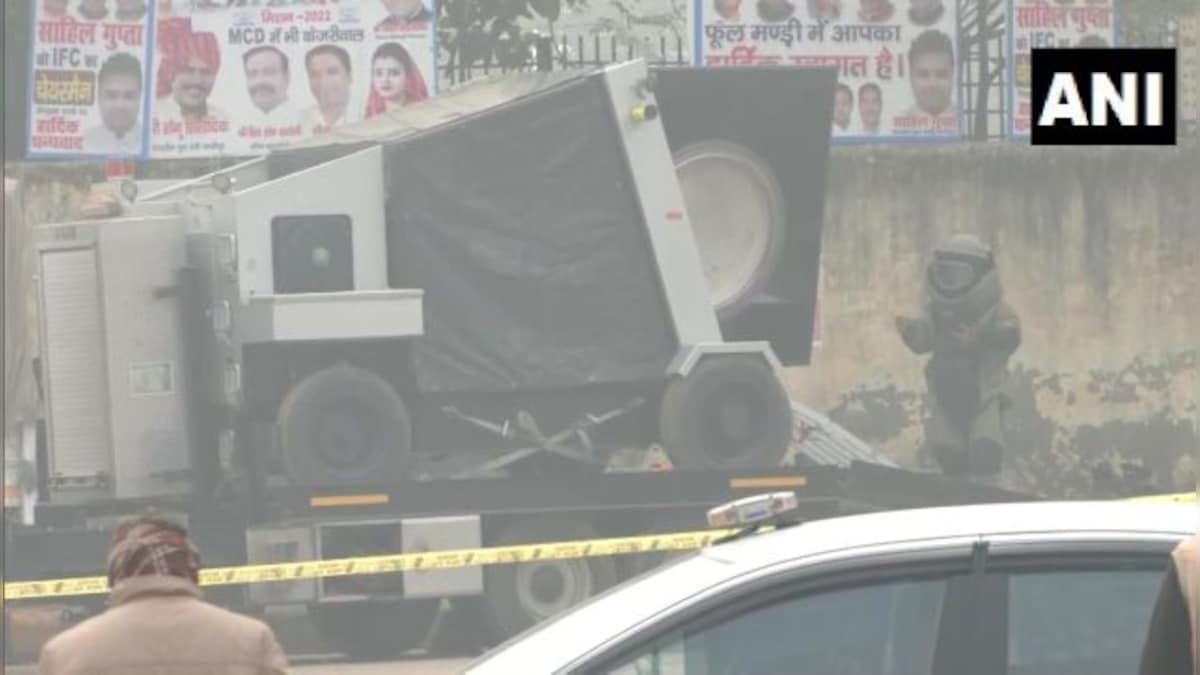 Delhi: IED recovered from Ghazipur flower market; NSG carries out controlled explosion