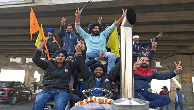 Centre to resolve issue of farmers’ compensation and withdrawal of cases ‘soon’ Centre to resolve issue of farmers’ compensation and withdrawal of cases ‘soon’