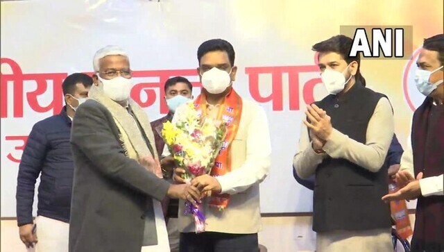Uttar Pradesh Assembly Election 2022: Former IPS officer Asim Arun joins BJP in Lucknow Uttar Pradesh Assembly Election 2022: Former IPS officer Asim Arun joins BJP in Lucknow