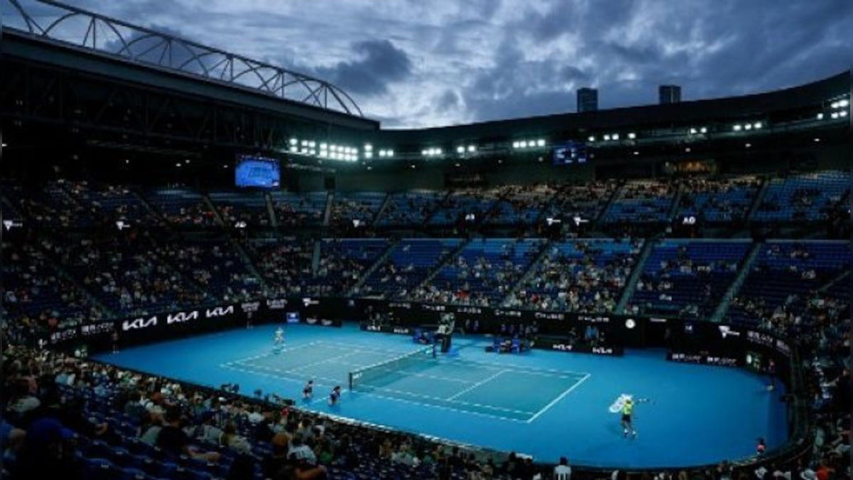 Australian Open 2022: 'Djokovic disaster' haunts tournament's first day