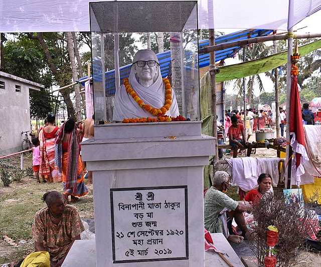 Statue of matriarch of the Matua Mahasangha Boro Ma. Image courtesy Wikipedia