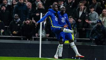 League Cup: Chelsea 'play with fire' in beating Tottenham to reach final