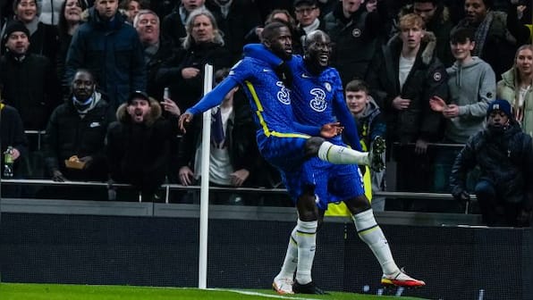 League Cup: Chelsea 'play with fire' in beating Tottenham to reach final