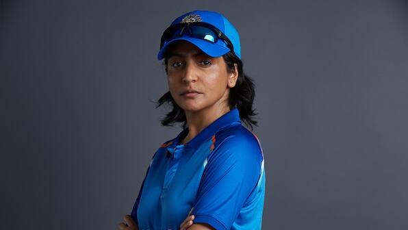 Anushka Sharma to play cricket icon Jhulan Goswami in biopic on Netflix, titled Chakda Xpress