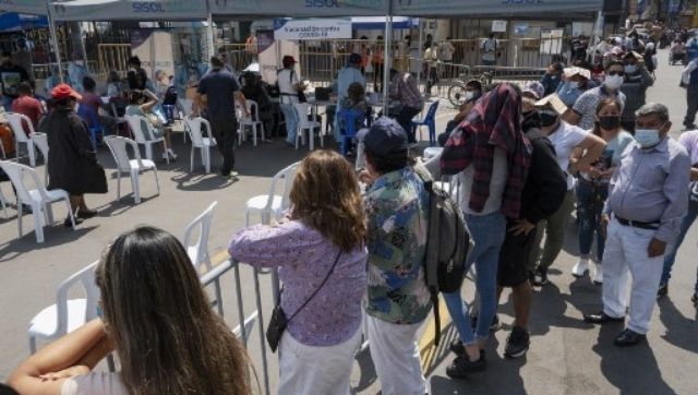 'Time to take back everyday lives': Many nations ease COVID-19 curbs, but WHO warns against underestimating Omicron 'Time to take back everyday lives': Many nations ease COVID-19 curbs, but WHO warns against underestimating Omicron