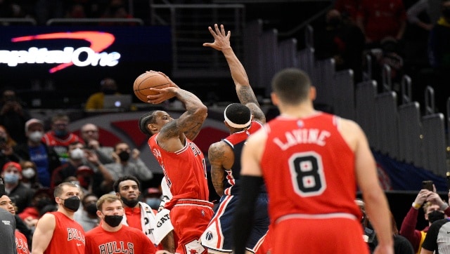 DeRozan makes historic NBA consecutive buzzer beaters