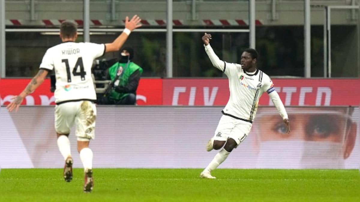 Serie A: Emmanuel Gyasi strikes late as Spezia beat AC Milan, Fiorentina thump Genoa