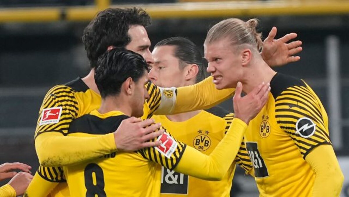 Bundesliga Erling Haaland Double Sees Borussia Dortmund Rout Freiburg To Trim Bayern Munich S Lead Sports News Firstpost