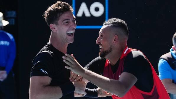 Australian Open 2022: Nick Kyrgios smashes racquet, flips finger on way to doubles final