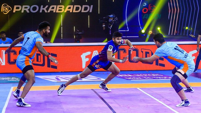 Pro Kabaddi League 2021-22: Unstoppable Naveen Kumar keeps Delhi’s unbeaten streak going, Bengaluru bounce back Pro Kabaddi League 2021-22: Unstoppable Naveen Kumar keeps Delhi’s unbeaten streak going, Bengaluru bounce back