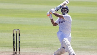 'On his way to cult status': Twitter in awe as Rishabh Pant scores a crucial ton on Day 3 of 3rd Test