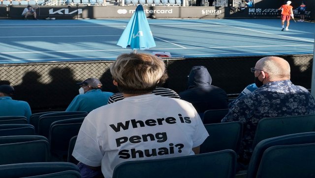 Australian Open 2022: Fans allowed to wear 'Where is Peng Shuai?' shirts after backlash Australian Open 2022: Fans allowed to wear 'Where is Peng Shuai?' shirts after backlash