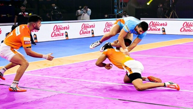 Pro Kabaddi League 2021-22: Puneri Paltan decimate defending champions Bengal Warriors 39-27 Pro Kabaddi League 2021-22: Puneri Paltan decimate defending champions Bengal Warriors 39-27