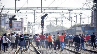 Amid protests by Railway job aspirants, call for 'Bihar Bandh' over irregularities in RRB recruitment process tomorrow