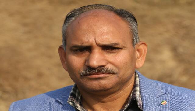 Rajesh Khajuria, the agriculture extension officer, Madin, has been deployed to assist farmers. Image courtesy: Alok Pathania