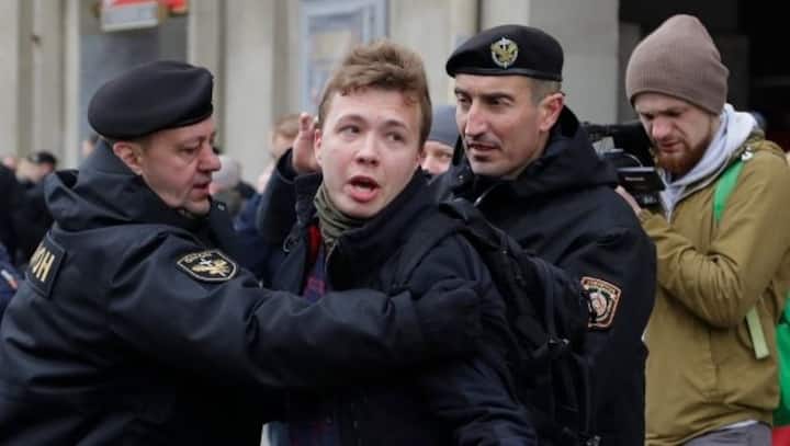 US prosecutors charge four Belarusian government officials with air piracy in reporter's arrest