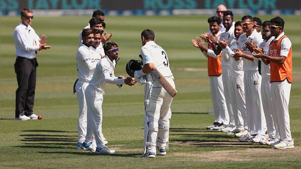 Watch: New Zealand's Ross Taylor receives guard of honour from Bangladesh players during 2nd Test at Hagley Oval