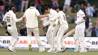 Watch: Ross Taylor takes final wicket of 2nd Test in fairytale finish to his Test career