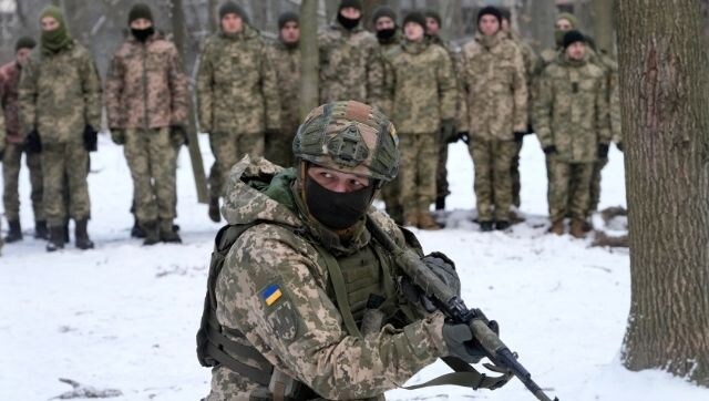 'Hope is the last thing to die': Ukrainian soldiers brace for possible war with Russia 'Hope is the last thing to die': Ukrainian soldiers brace for possible war with Russia