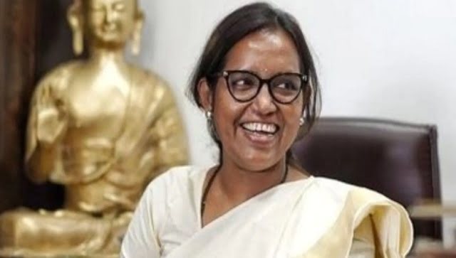 Omicron News Updates: Schools across Maharashtra to reopen for all classes from 24 Jan, says Varsha Gaikwad