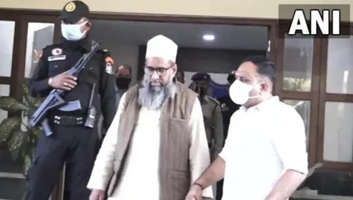 Man killed over Facebook post: Gujarat ATS arrests Muslim cleric from Delhi