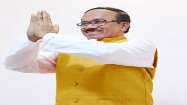 Goa polls: After quitting BJP, ex-CM Laxmikant Parsekar to go Independent from Mandrem constituency