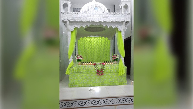 Pakistan: Hindus from India, US, UAE pray at 100-yr-old Maharaja Paramhans Ji mandir Pakistan: Hindus from India, US, UAE pray at 100-yr-old Maharaja Paramhans Ji mandir