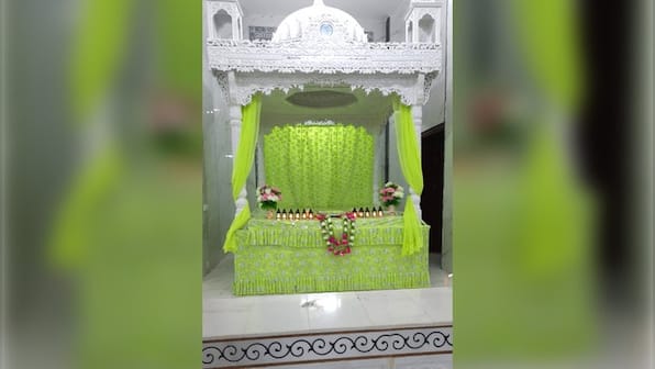 Pakistan: Hindus from India, US, UAE pray at 100-yr-old Maharaja Paramhans Ji mandir