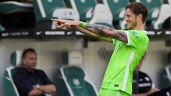 Premier League: Burnley sign Netherlands striker Wout Weghorst from Wolfsburg