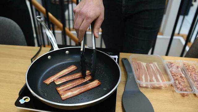 Natalie Portman just helped a vegan bacon startup make history; all you need to know Natalie Portman just helped a vegan bacon startup make history; all you need to know