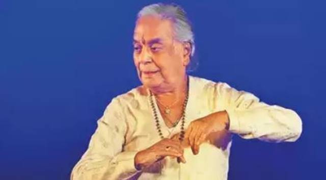 Pandit Birju Maharaj, legendary Kathak dancer and Padma Vibhushan awardee, dies at 83 Pandit Birju Maharaj, legendary Kathak dancer and Padma Vibhushan awardee, dies at 83