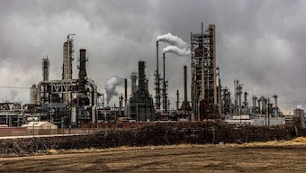 Impact of 'throwaway economy' on planet-warming emissions thwarting climate goals, says report
