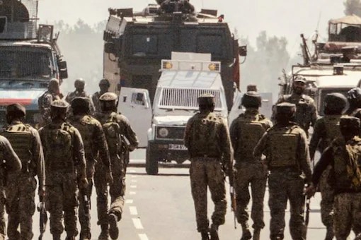 Delhi gets own QAT: 50 handpicked CRPF commandos to deal with IEDs, 26/11-style attacks Delhi gets own QAT: 50 handpicked CRPF commandos to deal with IEDs, 26/11-style attacks