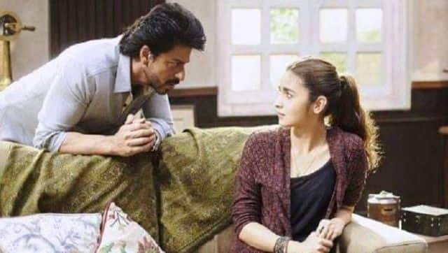 Shah Rukh Khan and Alia Bhatt in Dear Zindagi