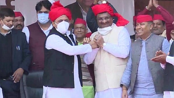 UP Assembly election: Two ex-BJP ministers join Samajwadi Party in presence of Akhilesh Yadav