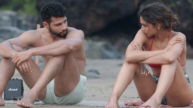 Karishma Sex - Inside the intimacy department of Gehraiyaan: Intimacy director Dar Gai and  her team on the art of shooting sex scenes-Entertainment News , Firstpost