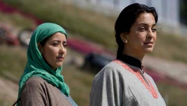 Manisha Koirala and Juhi Chawla in I Am
