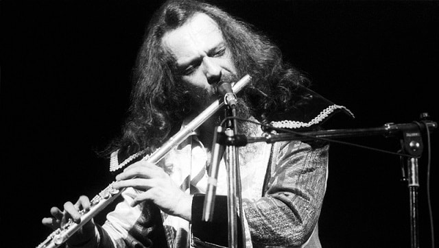 Jethro Tull frontman Ian Anderson warns fans to 'STAY AWAY' after