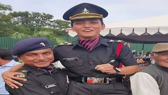 A young Manisha Bohra with her father at her graduation from OTA in the passing out parade ceremony. Image Courtesy: Twitter