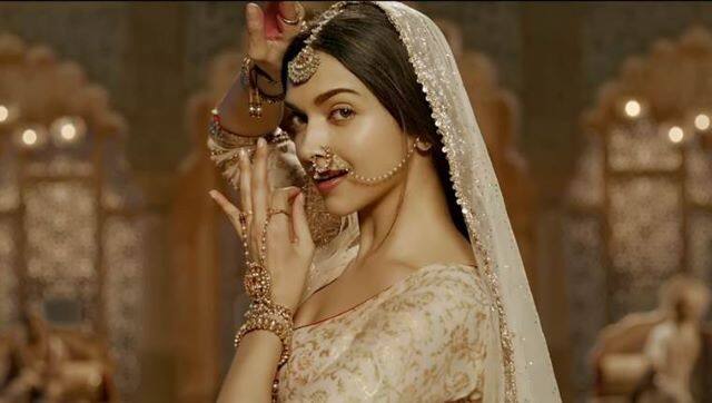 Deepika Padukone in 'Mohe Rang Do Laal'