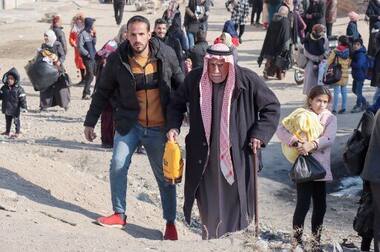 Syria: 90 killed as fighting between Islamic State, Kurd forces rages for third day