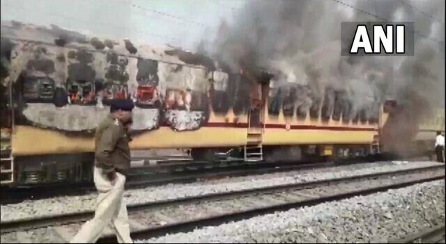 Indian Railways suspends recruitment exam as protests by candidates turn violent; Centre urges calm Indian Railways suspends recruitment exam as protests by candidates turn violent; Centre urges calm