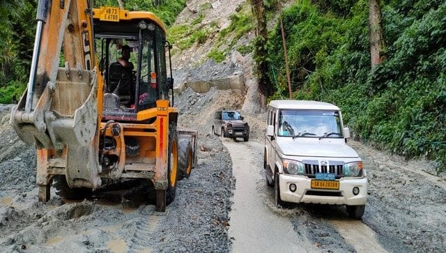 The highway was shut for almost eight days due to heavy landslides after heavy rains in the region in October 2021. Image procured by author