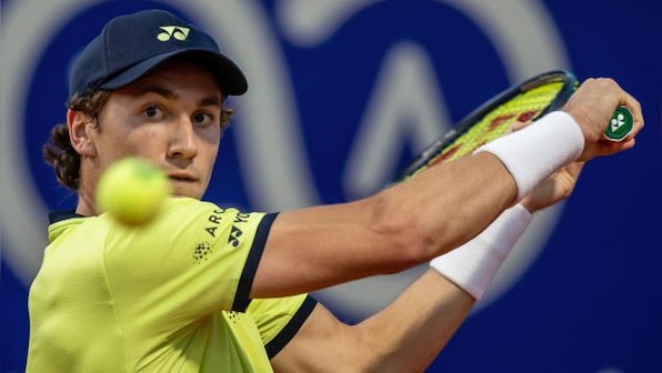 Casper Ruud reaches semifinals of Argentina Open; rain stops play
