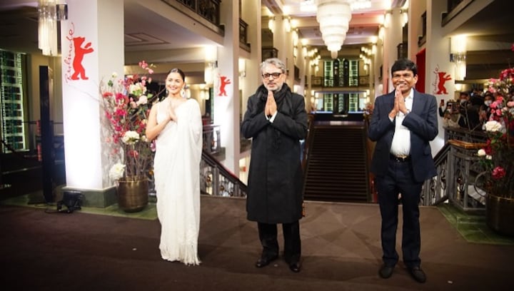 Berlinale 2022: Alia Bhatt, Sanjay Leela Bhansali attend world premiere of Gangubai Kathiawadi Berlinale 2022: Alia Bhatt, Sanjay Leela Bhansali attend world premiere of Gangubai Kathiawadi