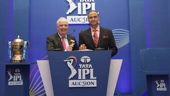 IPL Auction 2022: Auctioneer Hugh Edmeades returns to standing ovation on Day 2, conducts final hour of event
