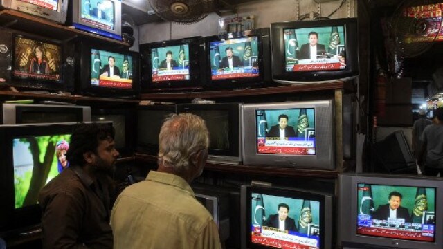Why Electronic Crime Prevention Ordinance has Pakistan journalists fuming and Opposition outraged