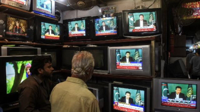 Why Electronic Crime Prevention Ordinance has Pakistan journalists fuming and Opposition outraged Why Electronic Crime Prevention Ordinance has Pakistan journalists fuming and Opposition outraged