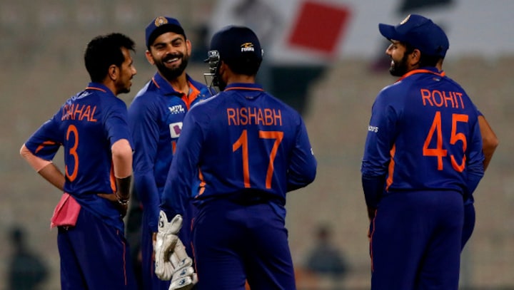 India vs West Indies: ‘Main bol raha hu, tu review le’, Watch Virat Kohli urge Rohit Sharma go for DRS in 1st T20I