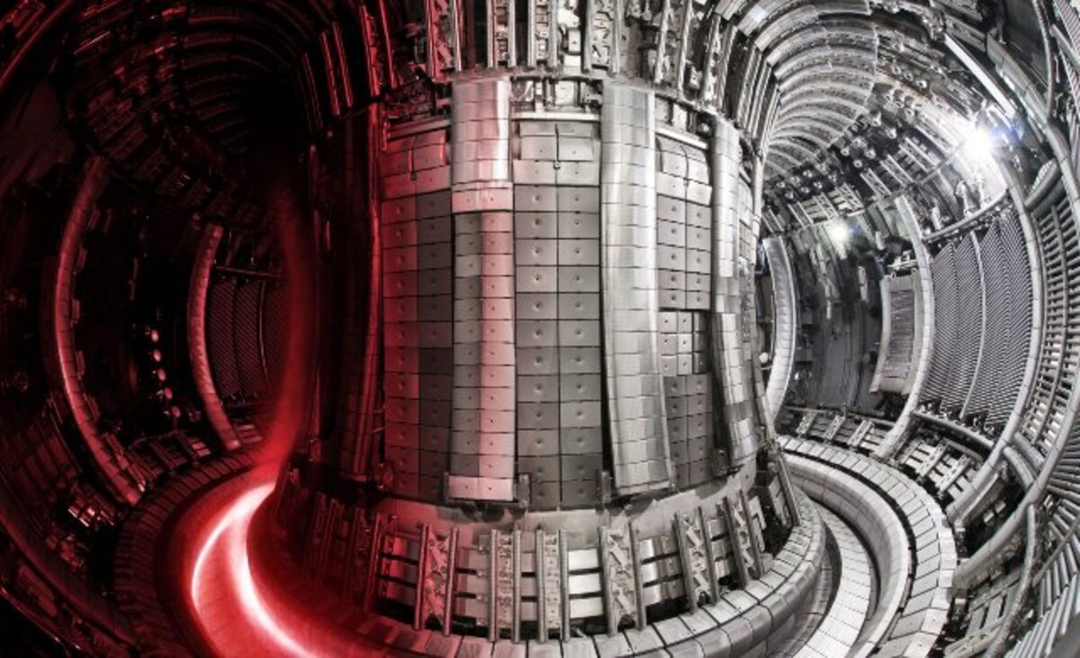 DeepMind's AI can control superheated plasma inside a fusion